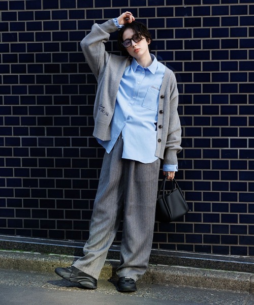 GEORGE'S(ジョージズ)の「ロゴシシュウカーディガン(カーディガン/ボレロ・レディース・グレー/オフホワイト/ネイビー・FREE)」の11枚目の写真