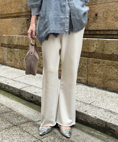 DouDou（ドゥドゥ）の「ピグメント加工裏毛フレアパンツ（その他パンツ・レディース・ブラック/アイボリー・TM/FREE）」の10枚目の写真