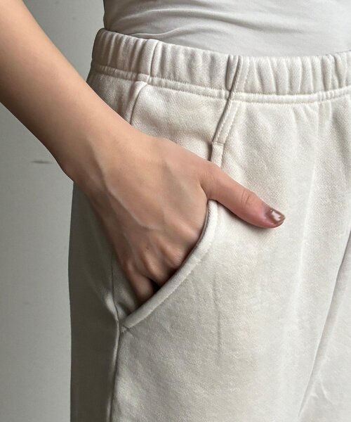 DouDou（ドゥドゥ）の「ピグメント加工裏毛フレアパンツ（その他パンツ・レディース・ブラック/アイボリー・TM/FREE）」の17枚目の写真