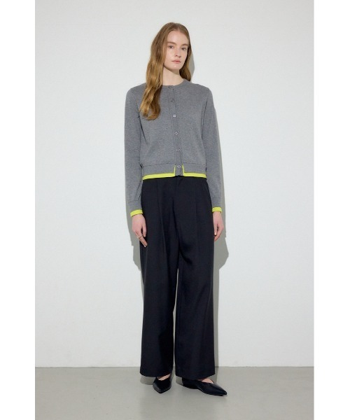 AZUL by moussy（アズールバイマウジー）の「ソフトインソールローヒールパンプス（パンプス・レディース・グレイッシュベージュ/ブラック/レッド・LARGE/MEDIUM/SMALL）」の5枚目の写真