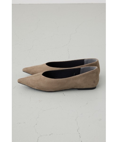 AZUL by moussy（アズールバイマウジー）の「ソフトインソールローヒールパンプス（パンプス・レディース・グレイッシュベージュ/ブラック/レッド・LARGE/MEDIUM/SMALL）」の9枚目の写真