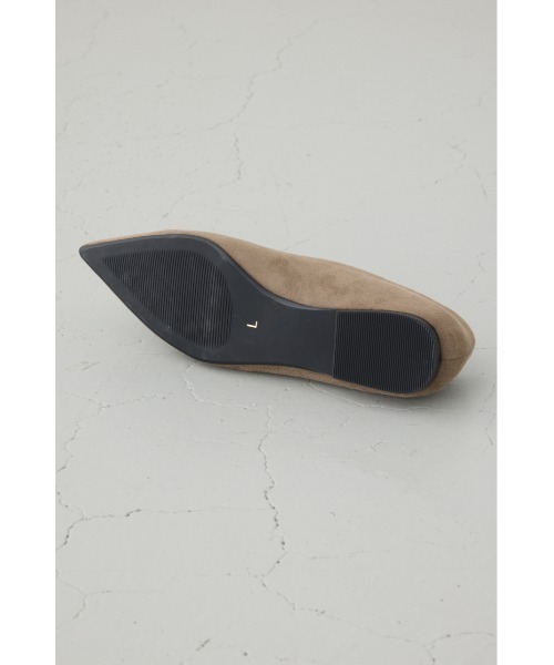 AZUL by moussy（アズールバイマウジー）の「ソフトインソールローヒールパンプス（パンプス・レディース・グレイッシュベージュ/ブラック/レッド・LARGE/MEDIUM/SMALL）」の17枚目の写真