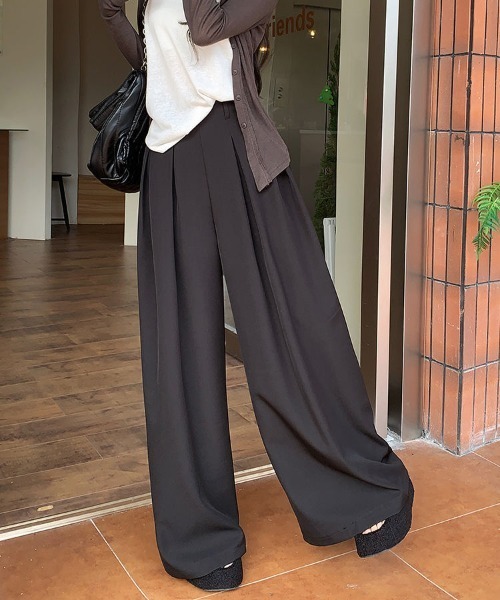 Flugge(フラッジー)の「ワイドタックパンツ(スラックス・レディース・ブラック/グレー・LARGE/MEDIUM)」の1枚目の写真