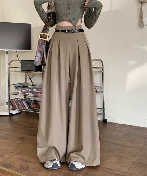 Flugge(フラッジー)の「ワイドタックパンツ(スラックス・レディース・ブラック/グレー・LARGE/MEDIUM)」の8枚目の写真