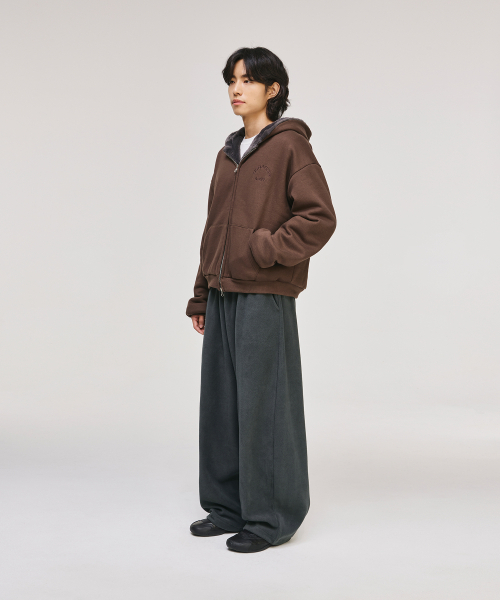 SIGNATURE（シグネチャ）の「ワイドポラポリストレーニングパンツ[チャコール]（スウェットパンツ・レディース・その他・M/L）」の4枚目の写真