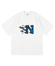 エン フレイム ロゴ オーバーサイズ 半袖Tシャツ ホワイト