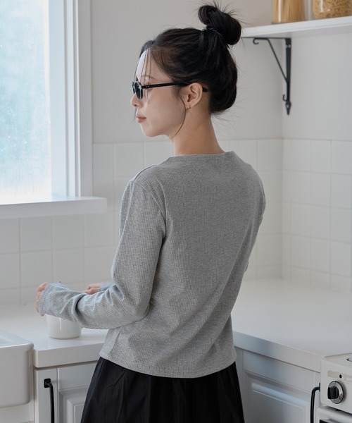 UNE MANSION(ユヌマンション)の「【UNE ORIGINAL】フロントラブリーリボンフリルリブTシャツカットソー(Tシャツ/カットソー・レディース・ブラック/ライトグレー/ホワイト・MEDIUM/SMALL)」の12枚目の写真