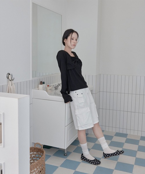 UNE MANSION(ユヌマンション)の「【UNE ORIGINAL】フロントラブリーリボンフリルリブTシャツカットソー(Tシャツ/カットソー・レディース・ブラック/ライトグレー/ホワイト・MEDIUM/SMALL)」の21枚目の写真