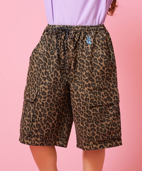 SANTA CRUZ(サンタクルーズ)の「SANTA CRUZ/サンタクルーズ ハーフパンツ アニマル柄 レディース ANIMAL CARGO SHORTS ムラサキ限定 502262532(その他パンツ・レディース・レオパード/ゼブラ・L/M)」の1枚目の写真