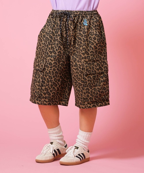 SANTA CRUZ(サンタクルーズ)の「SANTA CRUZ/サンタクルーズ ハーフパンツ アニマル柄 レディース ANIMAL CARGO SHORTS ムラサキ限定 502262532(その他パンツ・レディース・レオパード/ゼブラ・L/M)」の3枚目の写真