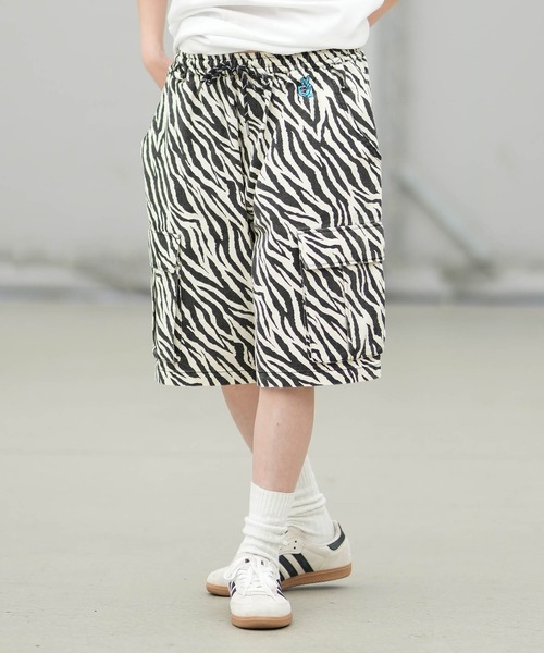 SANTA CRUZ(サンタクルーズ)の「SANTA CRUZ/サンタクルーズ ハーフパンツ アニマル柄 レディース ANIMAL CARGO SHORTS ムラサキ限定 502262532(その他パンツ・レディース・レオパード/ゼブラ・L/M)」の10枚目の写真