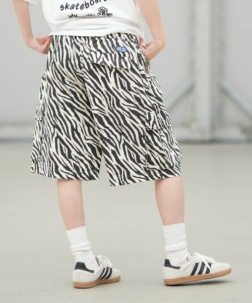 SANTA CRUZ(サンタクルーズ)の「SANTA CRUZ/サンタクルーズ ハーフパンツ アニマル柄 レディース ANIMAL CARGO SHORTS ムラサキ限定 502262532(その他パンツ・レディース・レオパード/ゼブラ・L/M)」の11枚目の写真