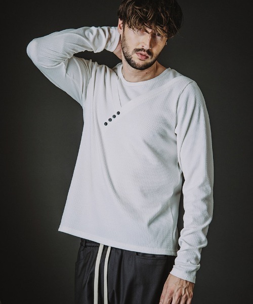 NO ID.(ノーアイディ)の「mlt5582-イレギュラーネックPO プルオーバー(858006-406T)(Tシャツ/カットソー・メンズ・ホワイト/グレー/ブラック・1/2)」の4枚目の写真