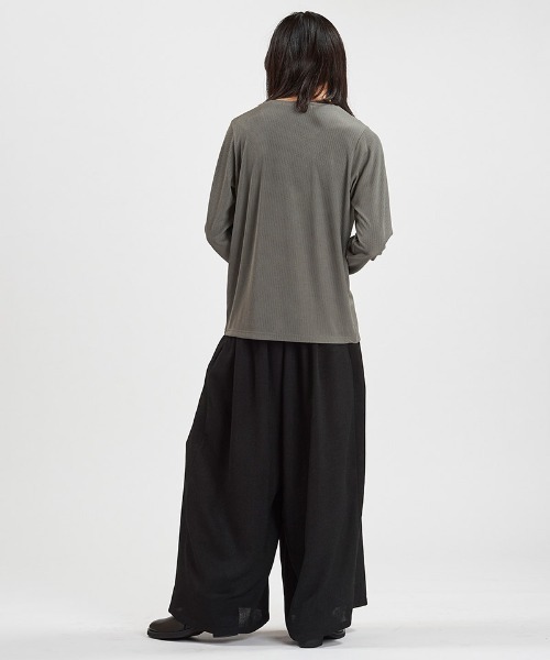 NO ID.(ノーアイディ)の「mlt5582-イレギュラーネックPO プルオーバー(858006-406T)(Tシャツ/カットソー・メンズ・ホワイト/グレー/ブラック・1/2)」の15枚目の写真