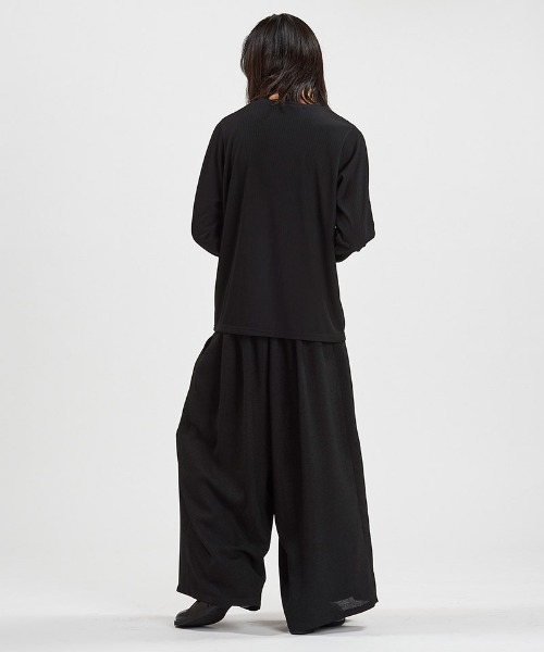 NO ID.(ノーアイディ)の「mlt5582-イレギュラーネックPO プルオーバー(858006-406T)(Tシャツ/カットソー・メンズ・ホワイト/グレー/ブラック・1/2)」の17枚目の写真