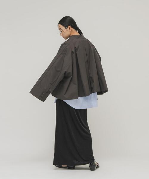 KBF（ケイビーエフ）の「ステンカラーマントコート（ステンカラーコート・レディース・グレー系その他/チャコールグレー/ベージュ・ONE）」の2枚目の写真