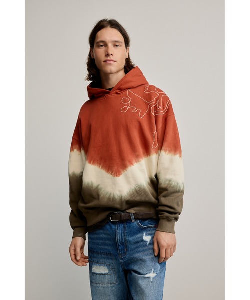 Desigual(デシグアル)の「タイダイ柄のスウェット(スウェット・メンズ・レッド・XL/L/M/S)」の2枚目の写真
