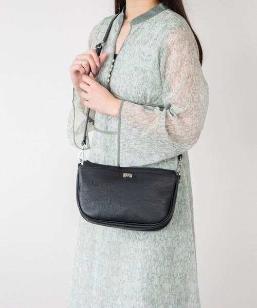 RIPANI(リパーニ)の「【RIPANI】フロントポケット2WAYバッグ(Q66410)(ハンドバッグ・レディース・ベージュ/ブラック・ALL)」の12枚目の写真