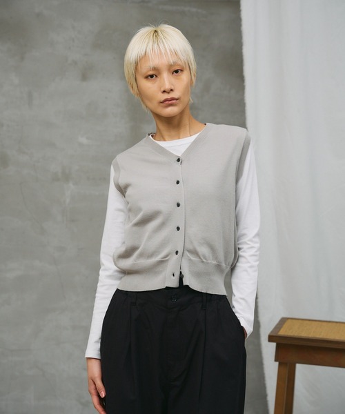 paradigm（パラダイム）の「【paradigm】コットンモダールコンパクトベスト（カーディガン/ボレロ・レディース・ホワイト/ライトグレー/ブラック/チャコールグレー・SMALL/MEDIUM）」の4枚目の写真