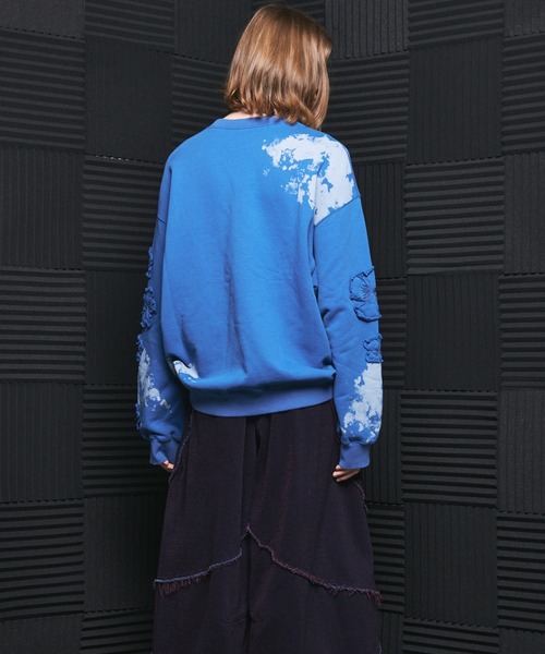 MAISON SPECIAL(メゾンスペシャル)の「《UNISEX》Flower Patch Prime-Over Crew Neck Sweatshirt/フラワーパッチプライムオーバークルーネックスウェット【MAISON SPECIAL/メゾンスペシャル】(スウェット・メンズ・ブラック/チャコールグレー/ピンク/ブルー・0/2/1)」の16枚目の写真