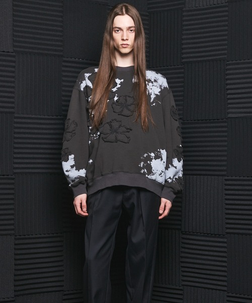 MAISON SPECIAL(メゾンスペシャル)の「《UNISEX》Flower Patch Prime-Over Crew Neck Sweatshirt/フラワーパッチプライムオーバークルーネックスウェット【MAISON SPECIAL/メゾンスペシャル】(スウェット・メンズ・ブラック/チャコールグレー/ピンク/ブルー・0/2/1)」の17枚目の写真