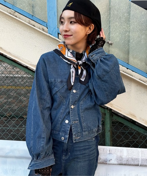 DOUBLE NAME(ダブルネーム)の「スカーフSET オーバーウイングデニムジャケット(カーディガン/ボレロ・レディース・インディゴブルー/ネイビー・FREE)」の2枚目の写真