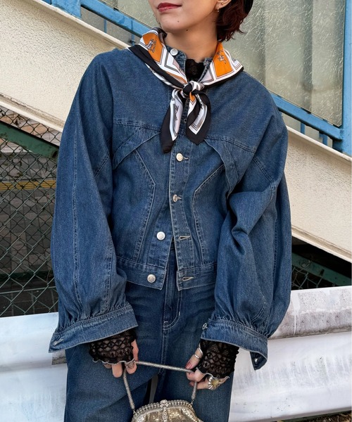 DOUBLE NAME(ダブルネーム)の「スカーフSET オーバーウイングデニムジャケット(カーディガン/ボレロ・レディース・インディゴブルー/ネイビー・FREE)」の11枚目の写真