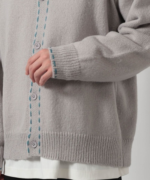 LAKOLE（ラコレ）の「ハンドステッチニットカーデ / 654151（カーディガン/ボレロ・メンズ・グレー/ネイビー・LARGE/MEDIUM）」の7枚目の写真