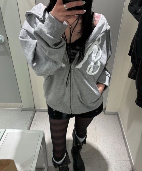GRAVER（グレーバー）の「[ユニセックス]キャットジェル フードジップアップ_グレー（パーカー・レディース・杢グレー・MEDIUM/LARGE）」の8枚目の写真