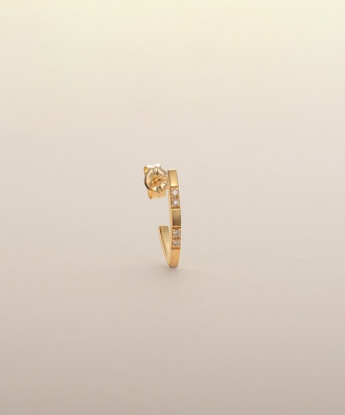 COCOSHNIK（ココシュニック）の「K10ダイヤモンド オルタネ―トLシェイプ スタッドピアス（ピアス（両耳用）・レディース・イエローゴールド・00）」の3枚目の写真