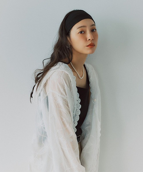 studio CLIP(スタディオクリップ)の「レースフードシャツブルゾン(シャツ/ブラウス・レディース・オフホワイト/ネイビー・FREE)」の2枚目の写真