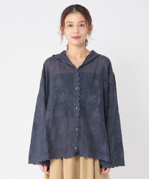 studio CLIP(スタディオクリップ)の「レースフードシャツブルゾン(シャツ/ブラウス・レディース・オフホワイト/ネイビー・FREE)」の17枚目の写真