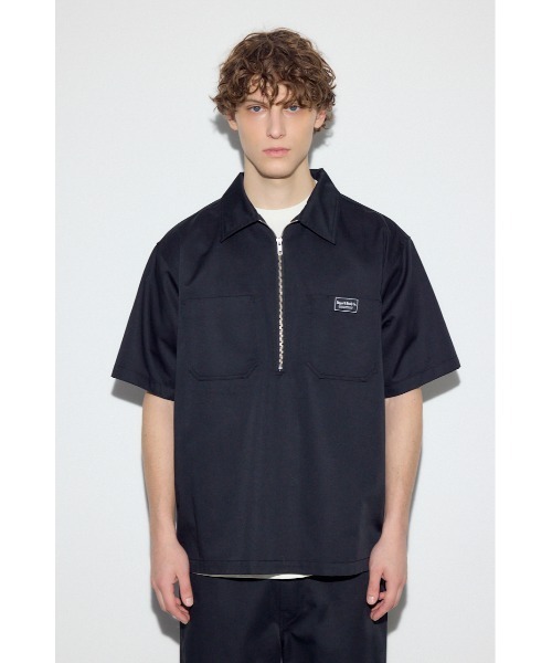 AZUL by moussy（アズールバイマウジー）の「ハーフジップワークシャツ（シャツ/ブラウス・メンズ・ブラック/ベージュ・MEDIUM/LARGE）」の9枚目の写真