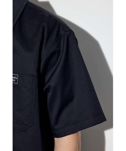AZUL by moussy（アズールバイマウジー）の「ハーフジップワークシャツ（シャツ/ブラウス・メンズ・ブラック/ベージュ・MEDIUM/LARGE）」の14枚目の写真