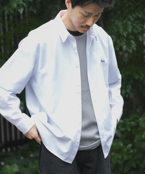 ITEMS URBANRESEARCH(アイテムズ アーバンリサーチ)の「刺繍 オックス レギュラーカラーシャツ(シャツ/ブラウス・メンズ・ホワイト/ブルー・MEDIUM/LARGE)」の4枚目の写真