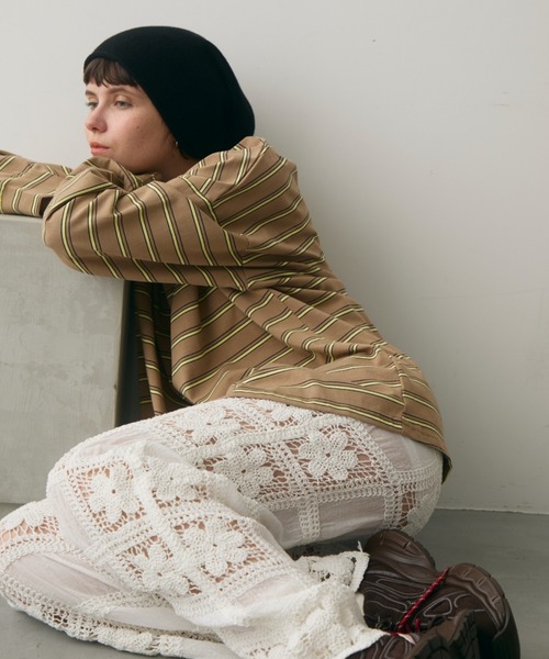 full/fill.(フルフィル)の「flower crochet patchwork pants / フラワークロシェパッチワークパンツ(その他パンツ・レディース・ホワイト/ナチュラル・FREE)」の4枚目の写真