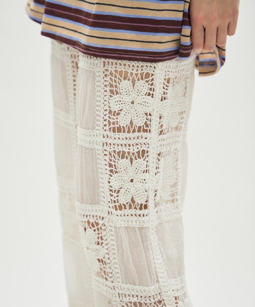 full/fill.(フルフィル)の「flower crochet patchwork pants / フラワークロシェパッチワークパンツ(その他パンツ・レディース・ホワイト/ナチュラル・FREE)」の21枚目の写真
