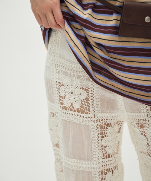 full/fill.(フルフィル)の「flower crochet patchwork pants / フラワークロシェパッチワークパンツ(その他パンツ・レディース・ホワイト/ナチュラル・FREE)」の22枚目の写真