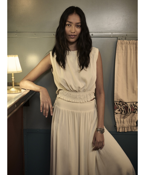 Banana Republic(バナナリパブリック)の「スモックド ジョーゼット マキシ スカート(スカート・レディース・ブラウン/アイボリー・L/M/S/XS)」の8枚目の写真