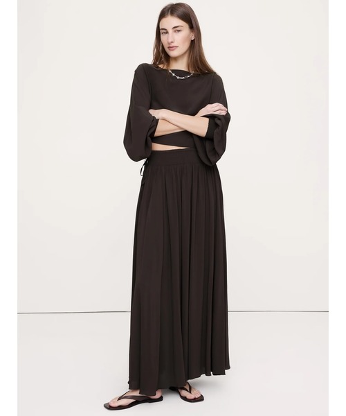 Banana Republic(バナナリパブリック)の「スモックド ジョーゼット マキシ スカート(スカート・レディース・ブラウン/アイボリー・L/M/S/XS)」の4枚目の写真