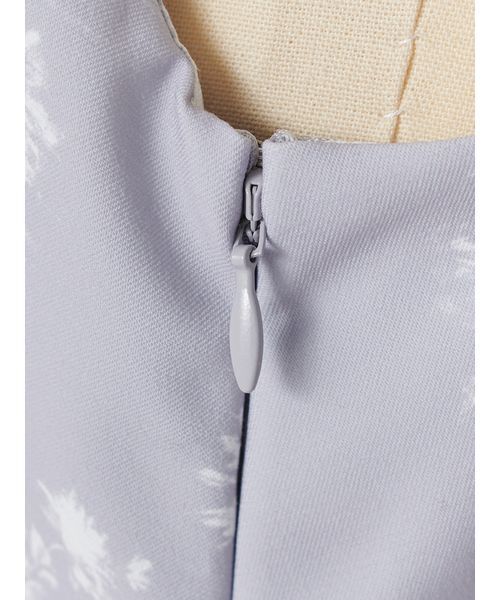 SNIDEL（スナイデル）の「ドレープキャミワンピース（ワンピース・レディース・その他/ブラック/アイボリー・1/0）」の18枚目の写真