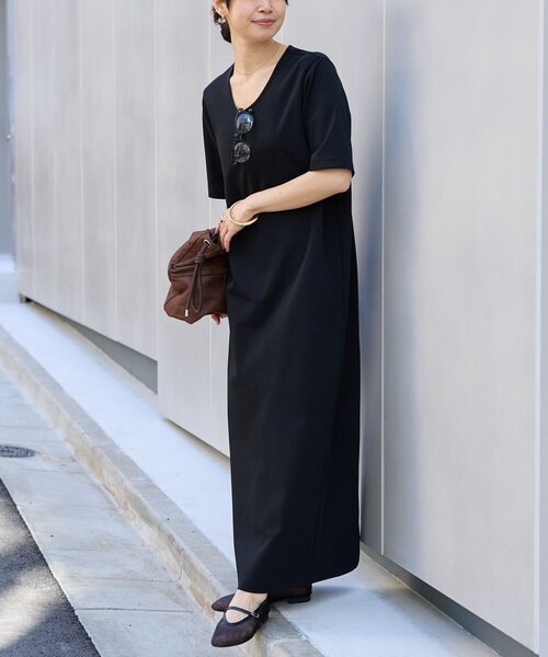 RIVE DROITE（リヴドロワ）の「予約【接触冷感・紫外線防止素材】ゴブソデカットソーワンピース（ワンピース・レディース・ブラック/ブラウン・40/38/36）」の3枚目の写真