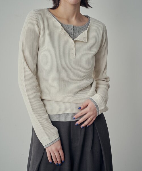 goocy（グーシー）の「配色ヘンリープルオーバー（ニット/セーター・レディース・チャコールグレー/アイボリー/グレー・FREE）」の4枚目の写真