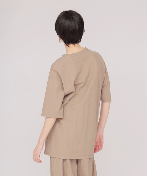 DRESSLAVE(ドレスレイブ)の「natural wrinkles tuck pullover cutsew(ナチュラルリンクルタックプルオーバー)(Tシャツ/カットソー・レディース・ホワイト/ベージュ・38)」の4枚目の写真