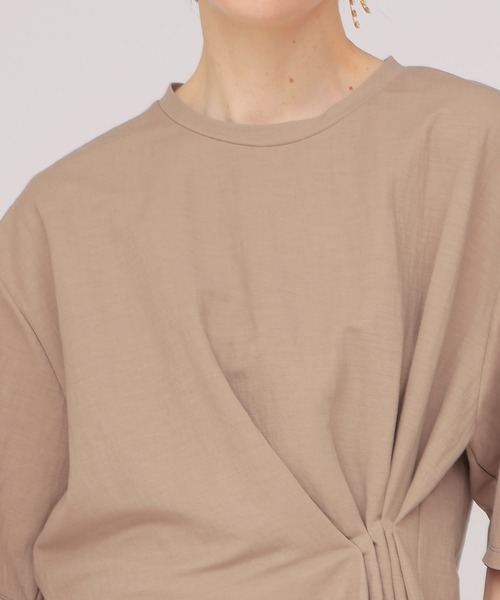 DRESSLAVE(ドレスレイブ)の「natural wrinkles tuck pullover cutsew(ナチュラルリンクルタックプルオーバー)(Tシャツ/カットソー・レディース・ホワイト/ベージュ・38)」の5枚目の写真
