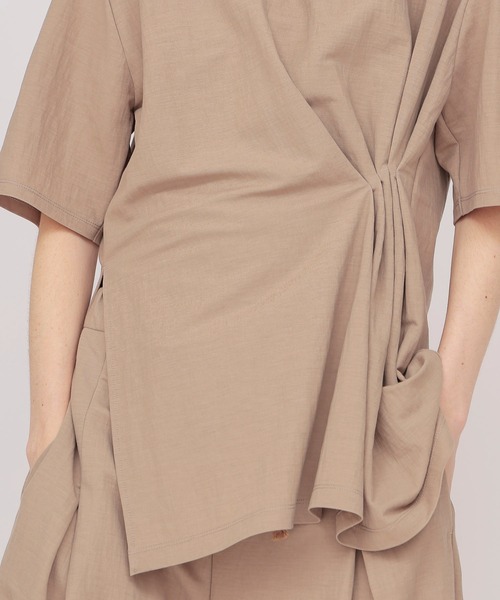DRESSLAVE(ドレスレイブ)の「natural wrinkles tuck pullover cutsew(ナチュラルリンクルタックプルオーバー)(Tシャツ/カットソー・レディース・ホワイト/ベージュ・38)」の9枚目の写真