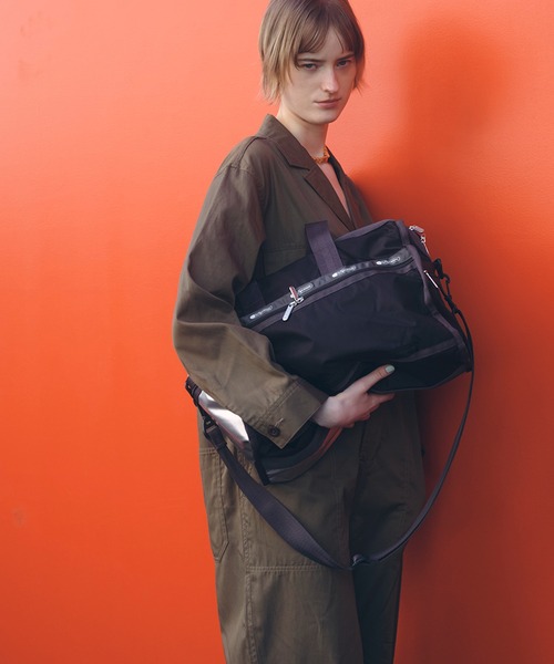 LeSportsac（レスポートサック）の「【LeSportsac for ADAM ET ROPE'】Exclusive Deluxe Med Weeknder（ボストンバッグ・レディース・シルバー・FREE）」の2枚目の写真