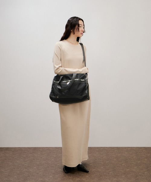 LeSportsac（レスポートサック）の「【LeSportsac for ADAM ET ROPE'】Exclusive Deluxe Med Weeknder（ボストンバッグ・レディース・シルバー・FREE）」の8枚目の写真