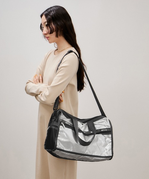 LeSportsac（レスポートサック）の「【LeSportsac for ADAM ET ROPE'】Exclusive Deluxe Med Weeknder（ボストンバッグ・レディース・シルバー・FREE）」の9枚目の写真