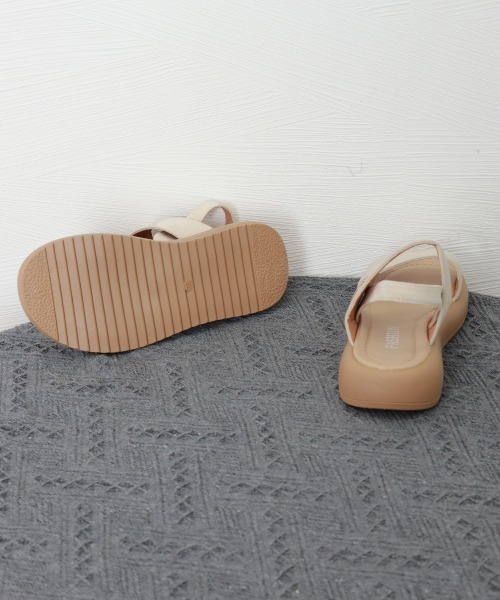 Miniministore(ミニミニストア)の「厚底サンダル ビーチサンダル 美脚 夏靴(サンダル・レディース・ブラック/アイボリー/キャメル・24.0cm/23.5cm/23.0cm/22.5cm/25.0cm/24.5cm)」の5枚目の写真